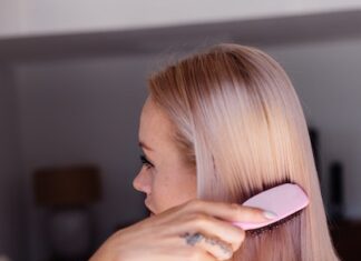 Укладка волос выпрямлением — техника и советы для идеальной гладкости