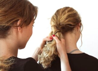 Легкие и стильные прически для повседневного образа которые подойдут каждому