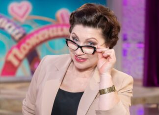 «Дебилит»» у компа, передвигается на «Ладе»: 35-летнего сына Розы Сябитовой вычеркнули из списка завидных женихов