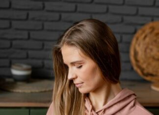 Укладка волос воском — техника и советы для идеального результата