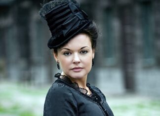 Муж ушел к стриптизерше, а сама она из мести соблазнила сына подруги: нескучная личная жизнь дочери Валентины Талызиной