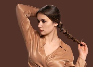 Легкая и быстрая прическа своими руками за пару минут без сложностей