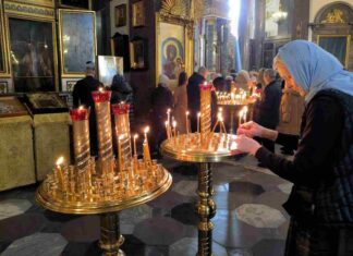 22 ноября — праздник сильнейшей иконы: о чем можно просить и чего точно нельзя делать перед образом