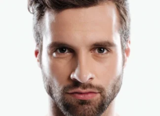 Мужская блефаропластика: как вернуть взгляду свежесть и сохранить мужественность