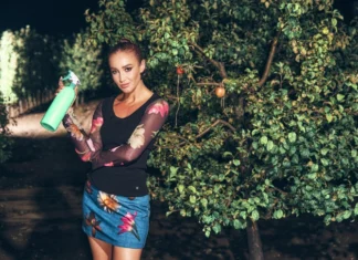 Бузова научилась доить коров, клонировать и стрелять из лука — финал шоу «Ольга Вузова. Улыбаемся и пашем»