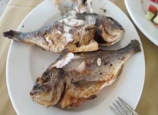 Как испечь рыбу в фольге, чтобы она была сочной: правило, которое нарушают все