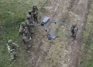 Появилось видео, как ВСУ бросают своих раненых прямо под удары БПЛА РФ