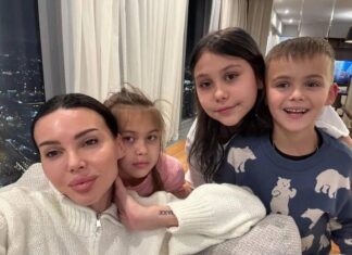 Пока Джиган надеется на примирение, Самойлова увезла детей из Москвы