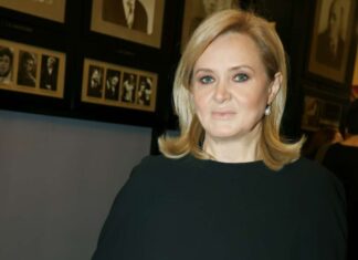 Семейная идиллия: Анна Михалкова показала редкое фото взрослых сыновей