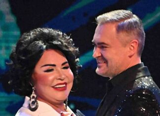 «Высосала молодость»: 75-летняя Надежда Бабкина выглядит моложе 45-летнего Евгения Гора