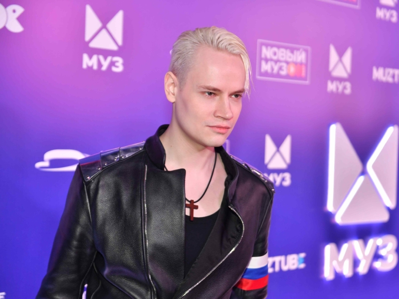 «30 лет на сцене – это не повод подводить итоги»: пафосная афиша SHAMANа развеселила народ