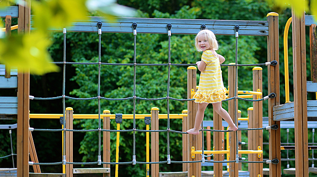 Ученые ответили, как девочки могут догнать мальчиков в развитии моторики