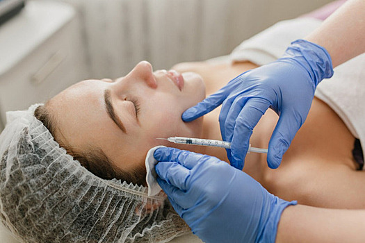 Москвичка засудила косметологов за неудачные уколы красоты