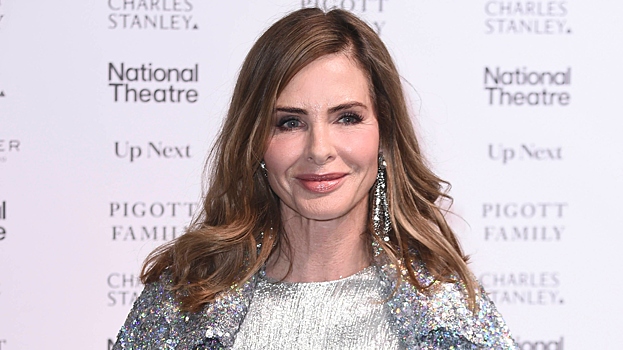 61-летняя популярная телеведущая показала рельефный пресс в облегающем топе