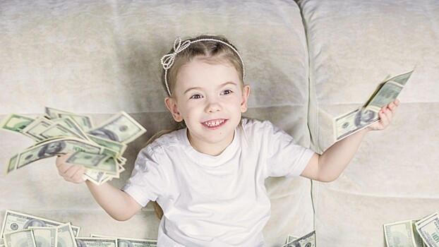 Когда нужно начинать обучать детей финансовой грамотности
