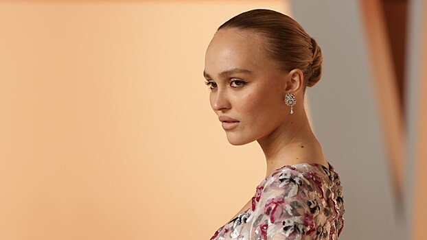 Дочь Джонни Деппа посетила показ Chanel