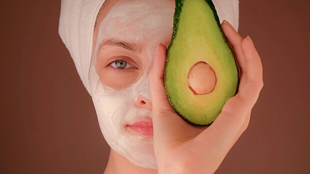 Дерматолог объяснил, как добиться трендовой «голой» кожи