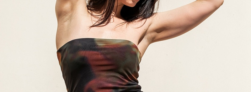 Косметический бренд предложил понюхать волосатые подмышки