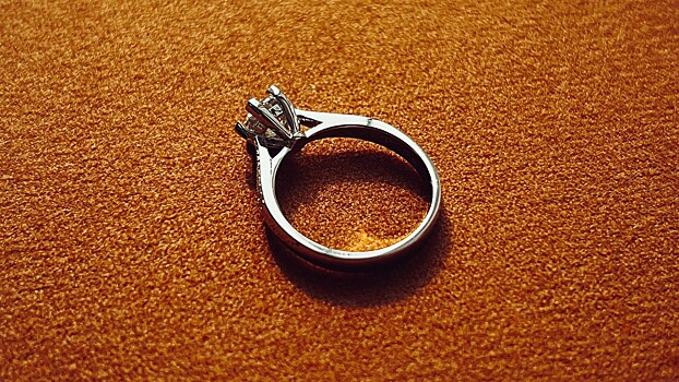 Как правильно чистить кольца и камни