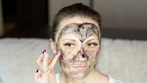 Косметолог назвал причины акне в зрелом возрасте