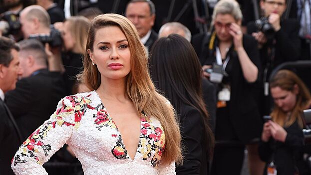 Виктория Боня показала наряды для свидания