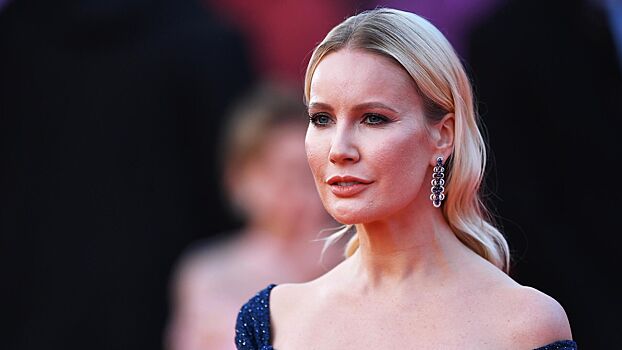 Елена Летучая снялась в крошечном бикини