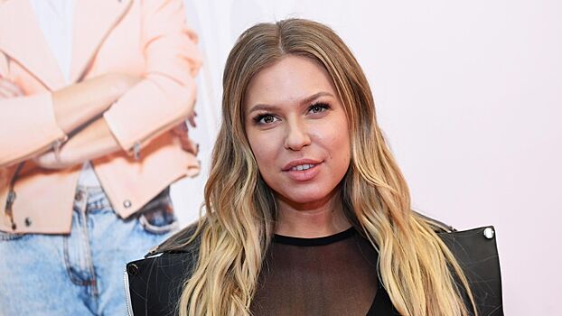 Рита Дакота разрыдалась после процедуры «лисьи глазки»