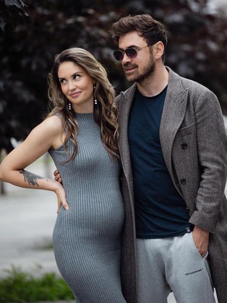 Агата Муцениеце больше не скрывает беременность — ждут ли ее неустойки в кино?