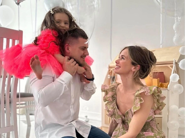 Алекса рассказала, как потеряла ребенка, пока бывшая мужа рожала: «Чувствовала себя неполноценной»