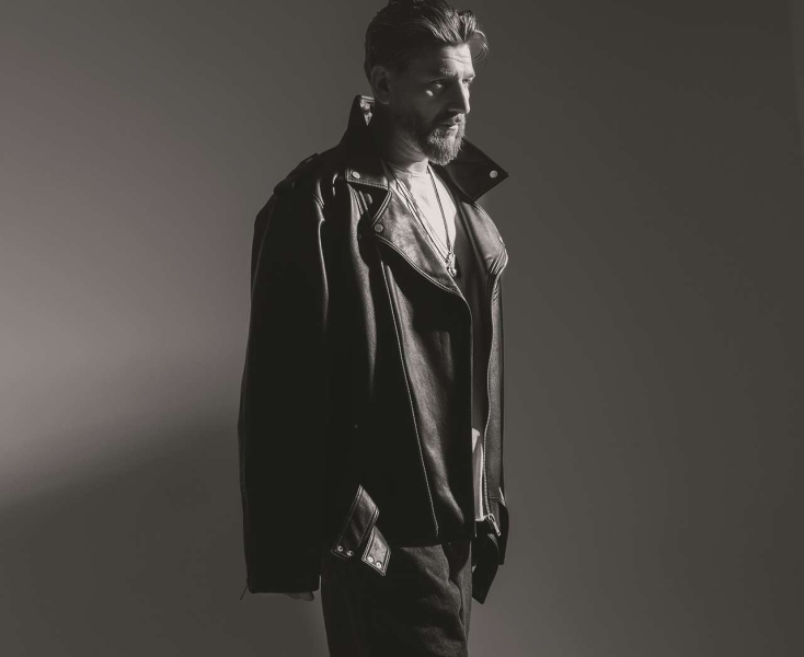 Александр Устюгов: «Как только заканчиваются съемки, я перестаю бриться»