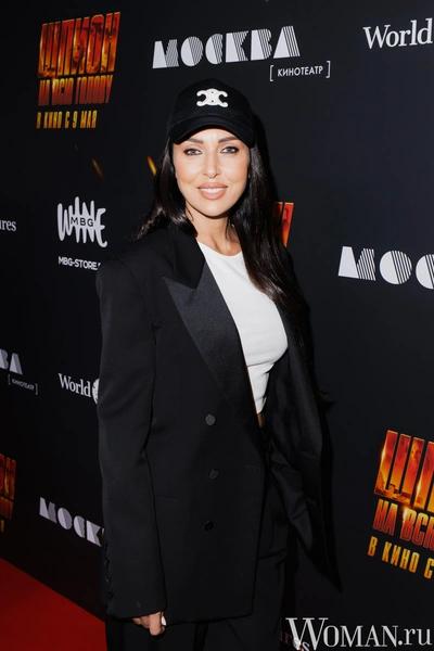 Алсу показала новое фото с сыном: «Выбираем маме прическу к 8 марта»