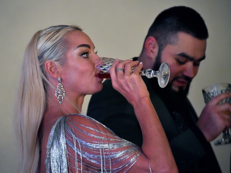 Анастасия Волочкова обратилась к депутатам, предложившим ввести самозапрет на алкоголь: «Люди добрые, что вы несете со своих трибун!»