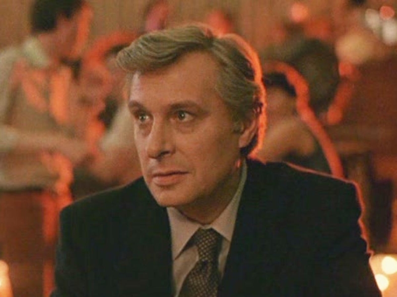 Басилашвили жил в настоящей тюрьме, чтобы сыграть в «Вокзале для двоих»