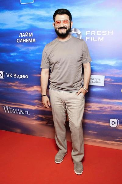 Беременной визажистке Галустяна приходится оправдываться