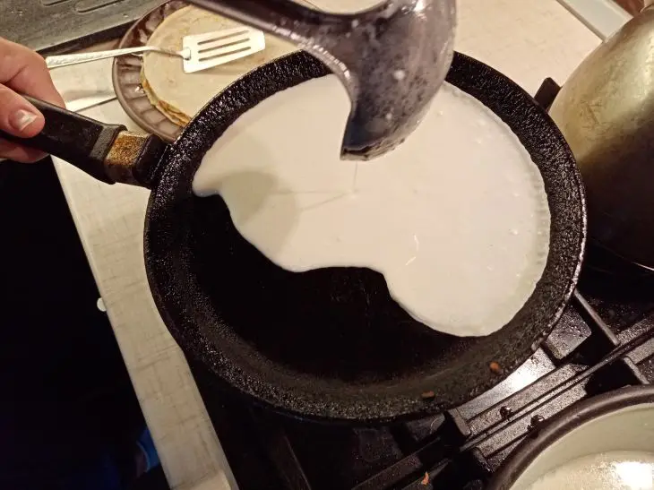 Блины без комочков: лайфхак, который работает на 100%