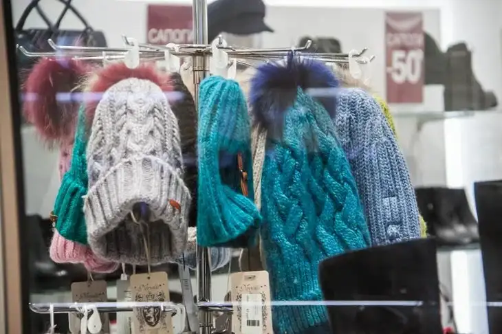 Больше не нужно мириться с надоедливыми катышками: 5-минутный трюк, который сохраняет вещи идеальными годами