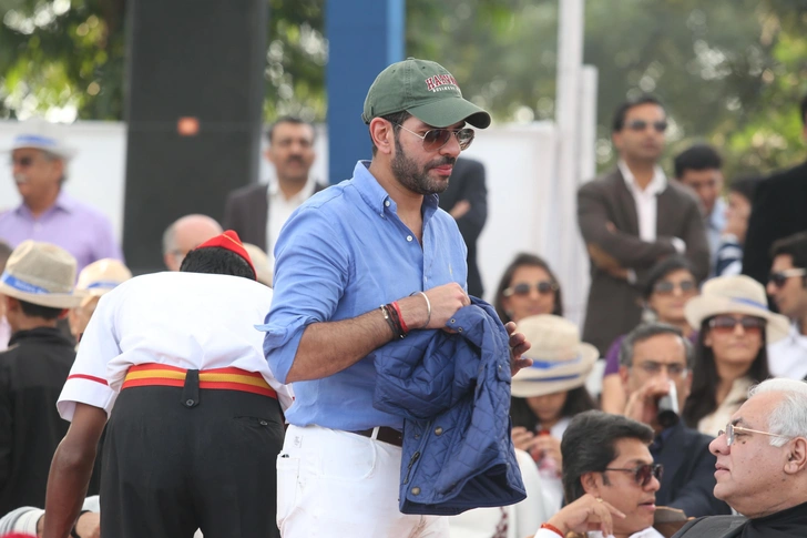 Британский миллионер и друг принца Уильяма умер, проглотив пчелу