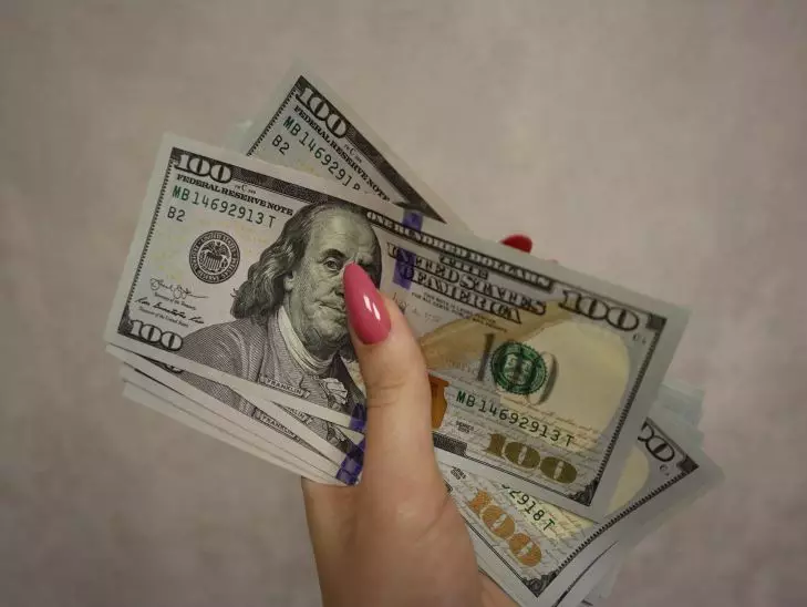 Будущее доллара: стоит ли верить слухам о его крахе