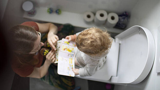 Педиатр рассказала, как правильно приучать ребенка к горшку