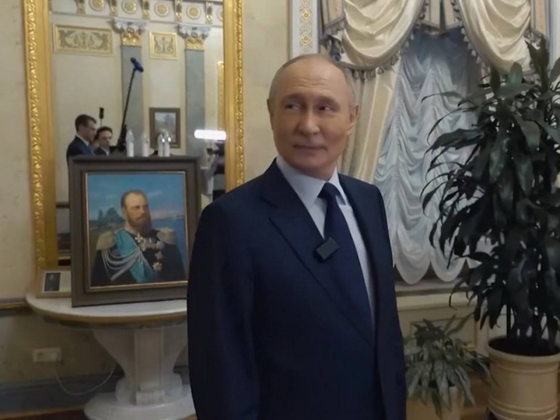 «Чем вас порадовать, чем угостить?»: Путин показал кухню в своей кремлевской квартире