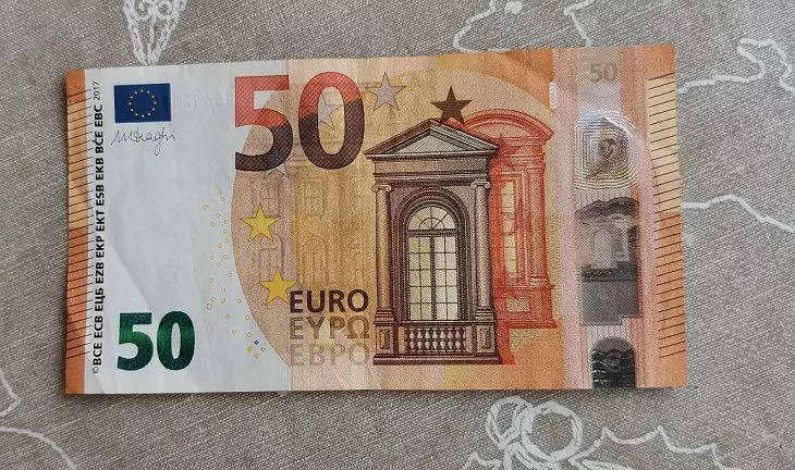 Что будет с евро в 2026 году: новая надежда или конец для инвесторов