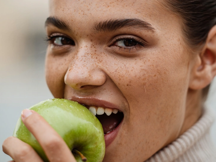 Что такое ниацинамид: гайд по трендовому компоненту и 5 эффективных средств до 1000 руб.