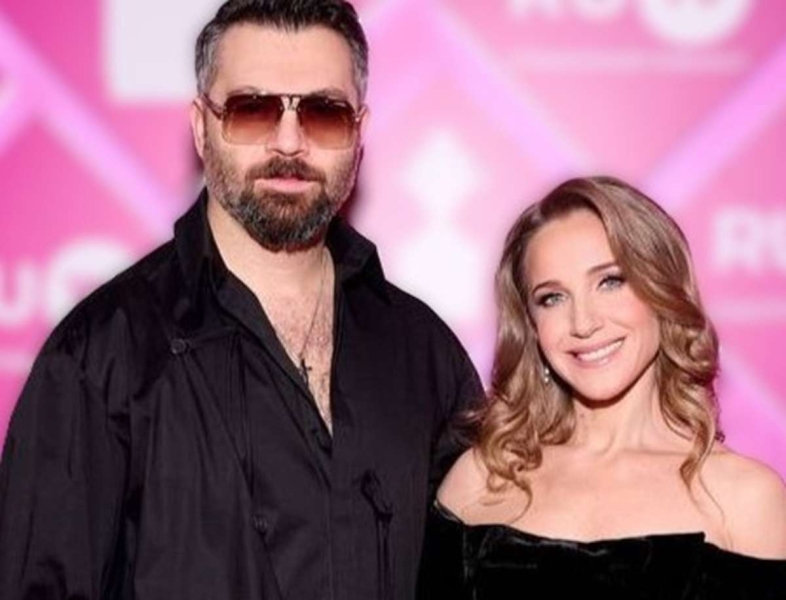 Чумаков и Ковальчук устроили перепалку из-за бытовых обязанностей прямо на красной дорожке