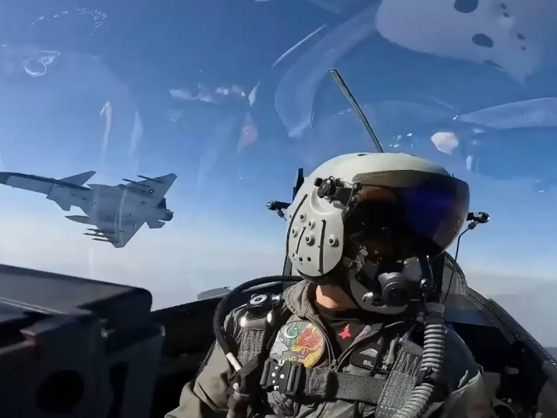 CNN: Индия и Пакистан провели крупнейший в истории воздушный бой с участием 125 самолетов