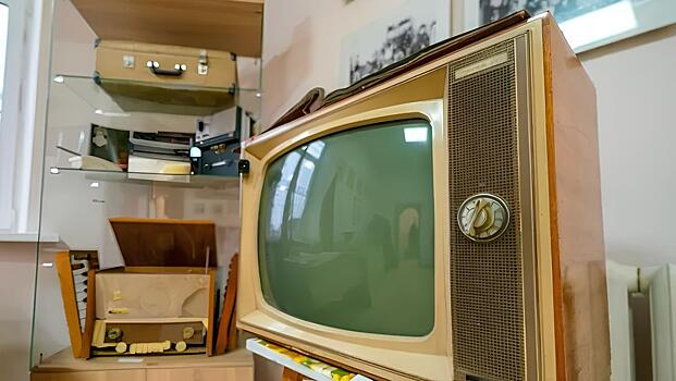 Специалист рассказал, почему сегодня популярны вещи времен СССР