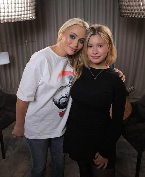 Дана Борисова не рада бойфренду 18-летней дочери: «Он не умеет держать сексуальные границы»