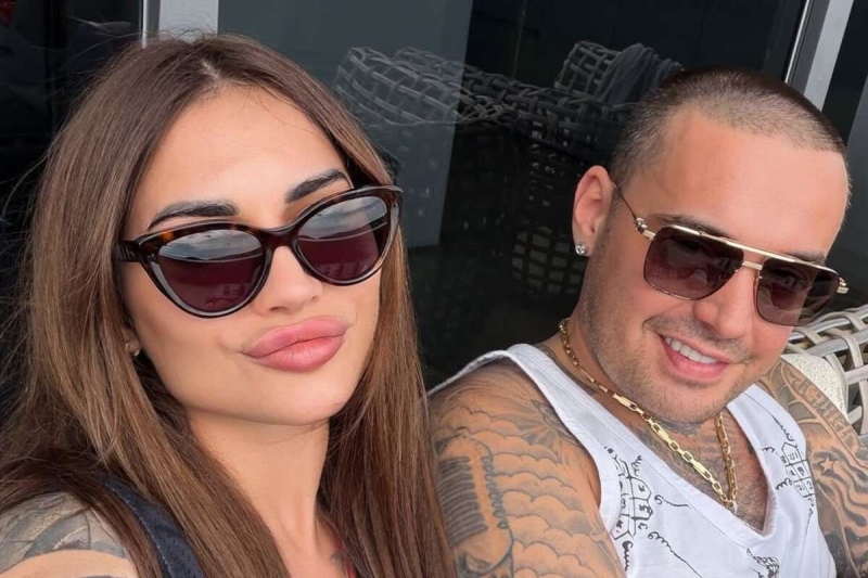 Девушка, появившаяся в соцсетях Гуфа, оказалась исполнительницей шансона