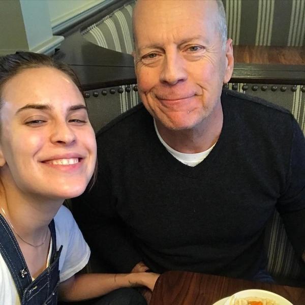 Дочь умирающего Брюса Уиллиса призналась в своей «греховной болезни»