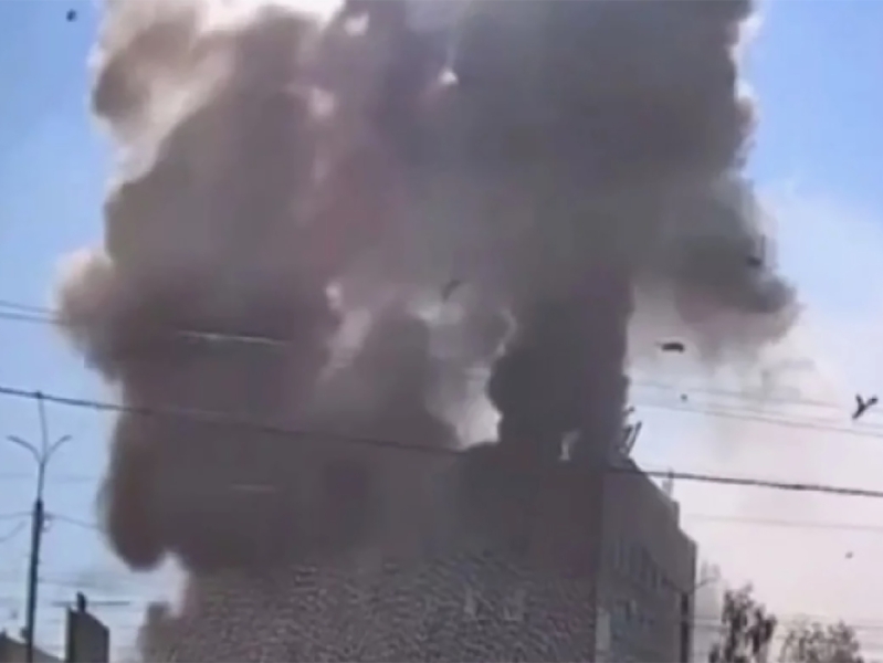 «Долго играли в гуманитариев»: видео удара ВС РФ по зданию военкомата в Полтаве порадовало украинцев