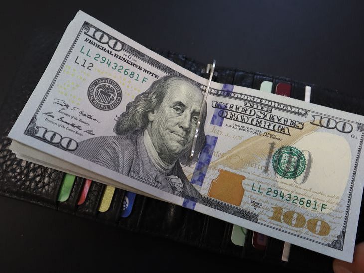 Доллар ждет переломный момент: эксперт назвал точное время